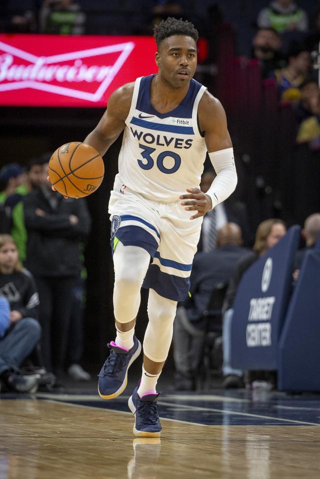 英雄联盟竞猜-清晨明尼苏达森林狼备战葡超；再遭质疑细节曝光；管理层满意；阵容厚度经受考验的简单介绍